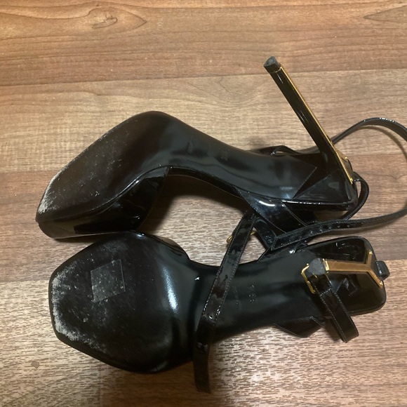 ****GENTLY USED Patent Leather Edie Heeled Sandals - Picture 5 of 8